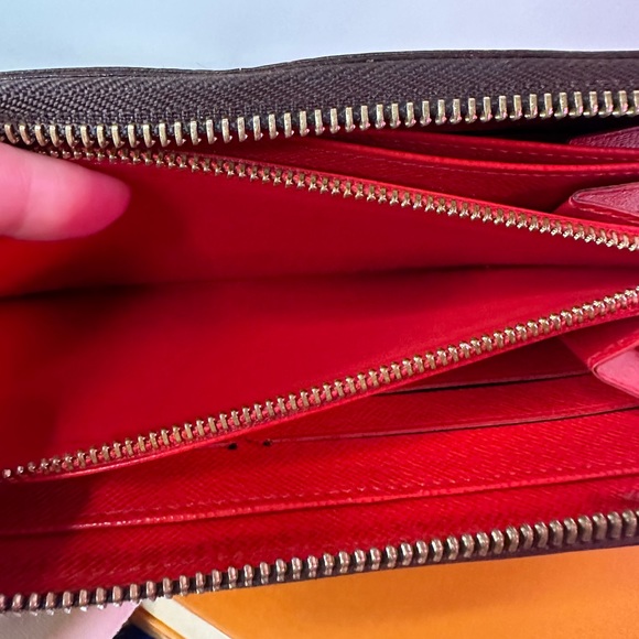 Louis Vuitton limited edition Yayoi Kusama red pumpkin dot zippy wallet. - Picture 9 of 16